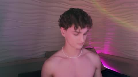 Snapshot of adam_21cm chatting on 01-19-25, 07:58 Adam online show from 01-19-25, 07:58