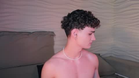 Snapshot of adam_21cm chatting on 01-26-25, 04:41 Adam online show from 01-26-25, 04:41