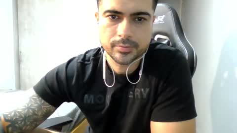 Snapshot of adam_clarke chatting on 01-13-25, 10:14 adam clarke online show from 01-13-25, 10:14