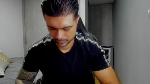 Snapshot of adam_clarke chatting on 01-14-25, 01:58 adam clarke online show from 01-14-25, 01:58