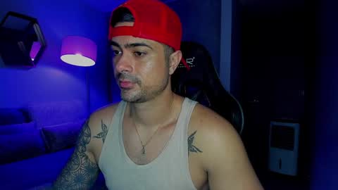 Snapshot of adam_clarke chatting on 01-15-25, 04:15 adam clarke online show from 01-15-25, 04:15