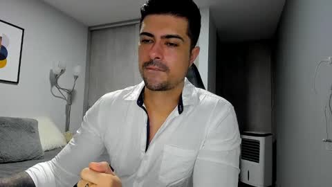 Snapshot of adam_clarke chatting on 01-22-25, 11:45 adam clarke online show from 01-22-25, 11:45