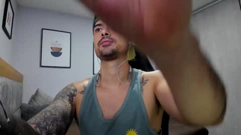 Snapshot of adam_clarke chatting on 01-31-25, 04:59 adam clarke online show from 01-31-25, 04:59