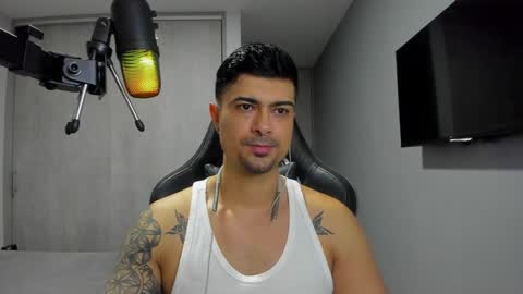 Snapshot of adam_clarke chatting on 02-09-25, 04:25 adam clarke online show from 02-09-25, 04:25