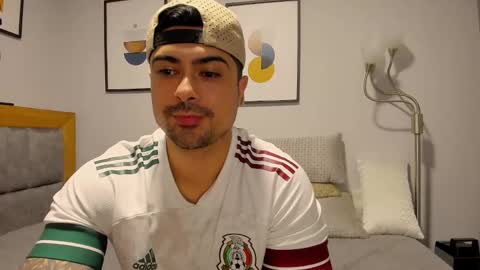 Snapshot of adam_clarke chatting on 02-12-25, 07:34 adam clarke online show from 02-12-25, 07:34