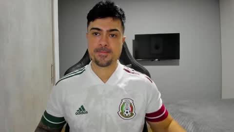 Snapshot of adam_clarke chatting on 02-26-25, 02:26 adam clarke online show from 02-26-25, 02:26