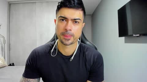 Snapshot of adam_clarke chatting on 02-28-25, 05:59 adam clarke online show from 02-28-25, 05:59