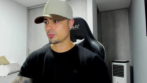 Snapshot of adam_clarke chatting on 03-10-25, 03:12 adam clarke online show from 03-10-25, 03:12