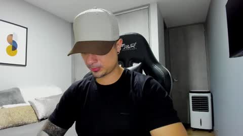 Snapshot of adam_clarke chatting on 03-11-25, 04:54 adam clarke online show from 03-11-25, 04:54