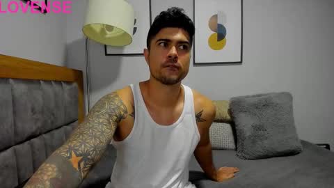 Snapshot of adam_clarke chatting on 09-27-25, 07:57 adam clarke online show from 09-27-25, 07:57