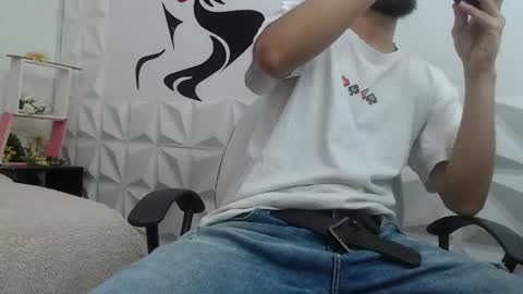 adam_evehotroom online show from 02-11-25, 08:10