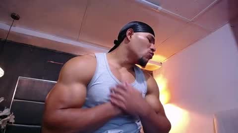 adam_fit19cm online show from 03-12-26, 02:23