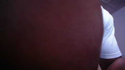 Snapshot of adam_fit19cm chatting on 06-10-26, 02:16 adam_fit19cm online show from 06-10-26, 02:16