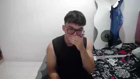 adam_love223 online show from 12-04-24, 06:50