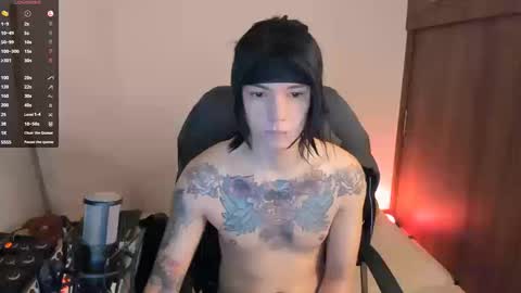 Snapshot of adam_rocket chatting on 09-26-25, 12:58 Adam online show from 09-26-25, 12:58