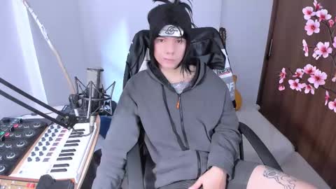 Snapshot of adam_rocket chatting on 12-03-25, 01:53 Adam online show from 12-03-25, 01:53