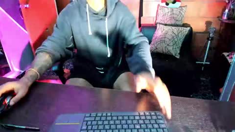 Adam Valencia online show from 02-08-25, 04:03