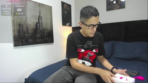 adam_walker_1 online show from 04-02-26, 01:09