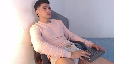 Hello guys excuse my absence I will be absent for several days for health reasons I hope you understand thank you very much. online show from 04-07-26, 04:46