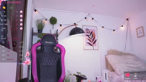 Snapshot of adamaria_1 chatting on 02-12-25, 06:09 ADA online show from 02-12-25, 06:09