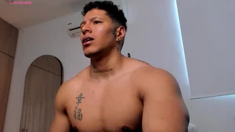 adambrocs1 online show from 09-28-25, 09:42