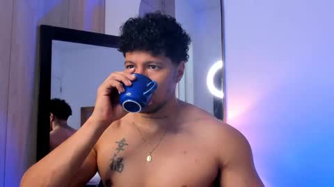 adambrocs1 online show from 04-12-26, 03:28