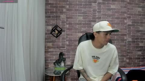 Snapshot of adamcoox chatting on 12-12-24, 05:31 Adam online show from 12-12-24, 05:31