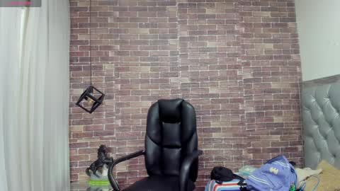 Snapshot of adamcoox chatting on 12-22-24, 12:05 Adam online show from 12-22-24, 12:05