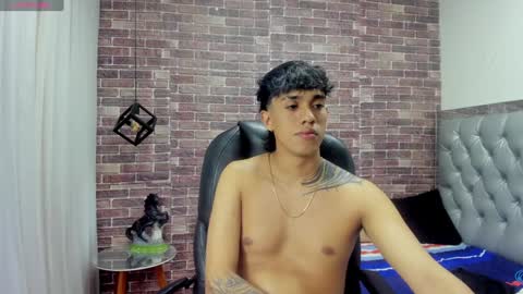 Snapshot of adamcoox chatting on 12-27-24, 02:25 Adam online show from 12-27-24, 02:25