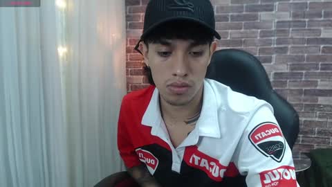 Snapshot of adamcoox chatting on 01-15-25, 04:25 Adam online show from 01-15-25, 04:25