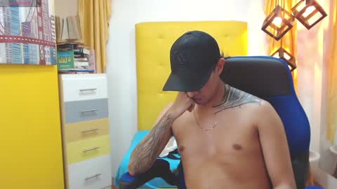 Snapshot of adamcoox chatting on 01-26-25, 12:01 Adam online show from 01-26-25, 12:01