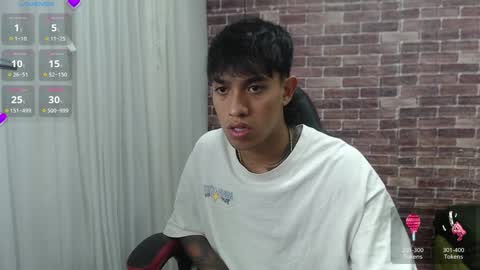 Snapshot of adamcoox chatting on 02-07-25, 04:48 Adam online show from 02-07-25, 04:48