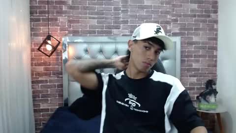 Snapshot of adamcoox chatting on 03-05-25, 09:59 Adam online show from 03-05-25, 09:59