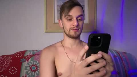 Snapshot of adamlawford chatting on 12-20-25, 02:40 adamlawford online show from 12-20-25, 02:40