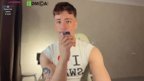 Snapshot of adampolerno chatting on 06-04-26, 04:46 Hi Im Adam Glad to see u here 3 And its my first day online show from 06-04-26, 04:46
