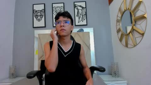 Adams Bobby online show from 03-25-26, 11:05