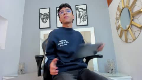 Adams Bobby online show from 04-09-26, 11:04