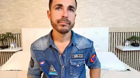 Im Adams Sanz online show from 03-20-26, 07:19