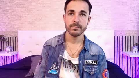 Im Adams Sanz online show from 04-10-26, 07:18