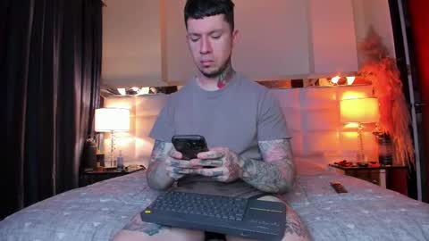 Snapshot of adamtatts chatting on 09-19-25, 04:03 Adam online show from 09-19-25, 04:03