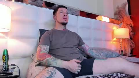 Snapshot of adamtatts chatting on 10-28-25, 03:43 Adam online show from 10-28-25, 03:43