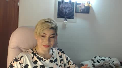 Snapshot of adan_romanoff chatting on 11-29-25, 08:28 adan_romanoff online show from 11-29-25, 08:28