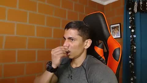 Adan Sin online show from 01-25-25, 08:31