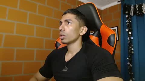 Adan Sin online show from 02-04-25, 02:53