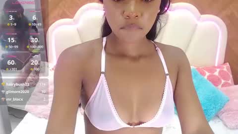 Snapshot of adarose_ chatting on 06-11-26, 02:53 adarose_ online show from 06-11-26, 02:53