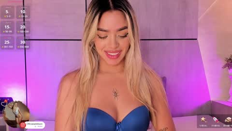 Snapshot of addison_baker chatting on 01-12-25, 01:42 A D D I S O N online show from 01-12-25, 01:42