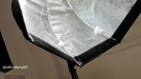 Snapshot of addison_baker chatting on 10-29-25, 02:14 A D D I S O N online show from 10-29-25, 02:14