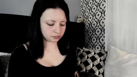 Snapshot of adeelinee chatting on 06-27-26, 08:14 Ade online show from 06-27-26, 08:14