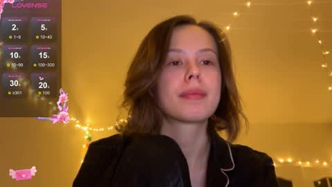 Adele online show from 02-05-26, 12:04