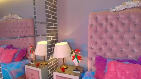 Adelaine online show from 12-19-25, 04:19